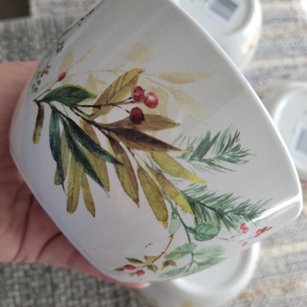 NWOT Set of 4 Bowls Christmas Story - Picture 2 of 6
